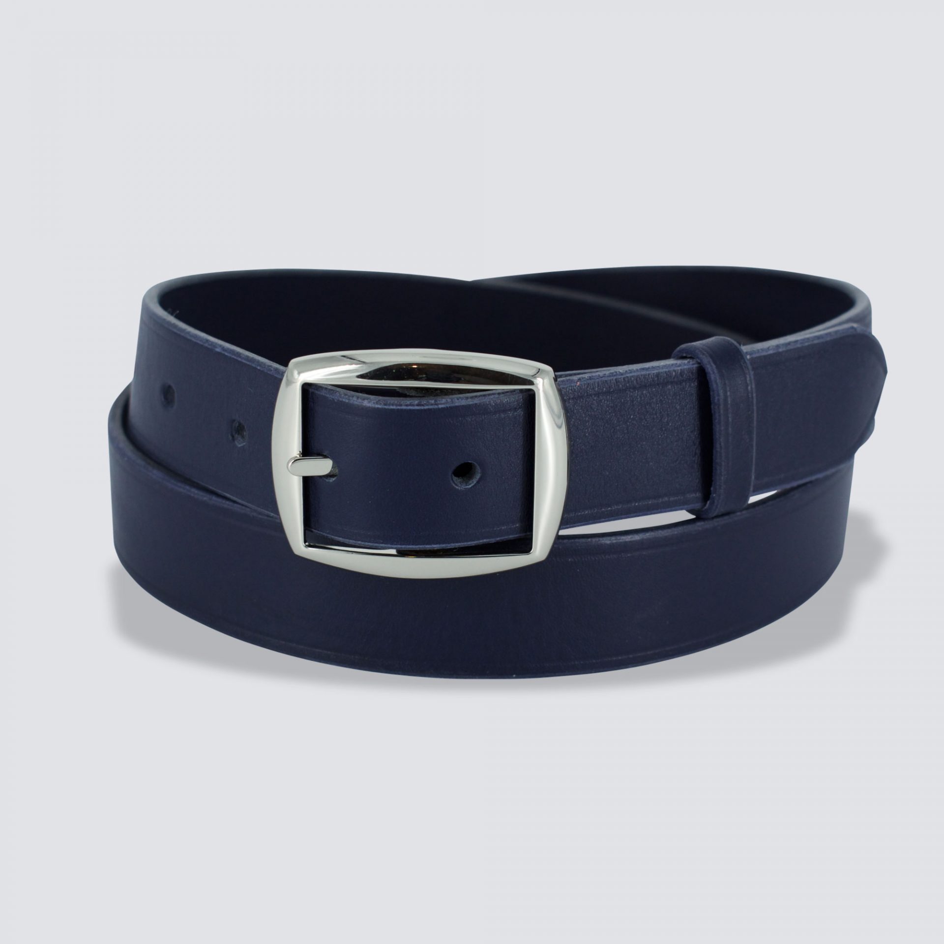 Ceinture cuir Capelette 30 bleu marine enroulée fond gris