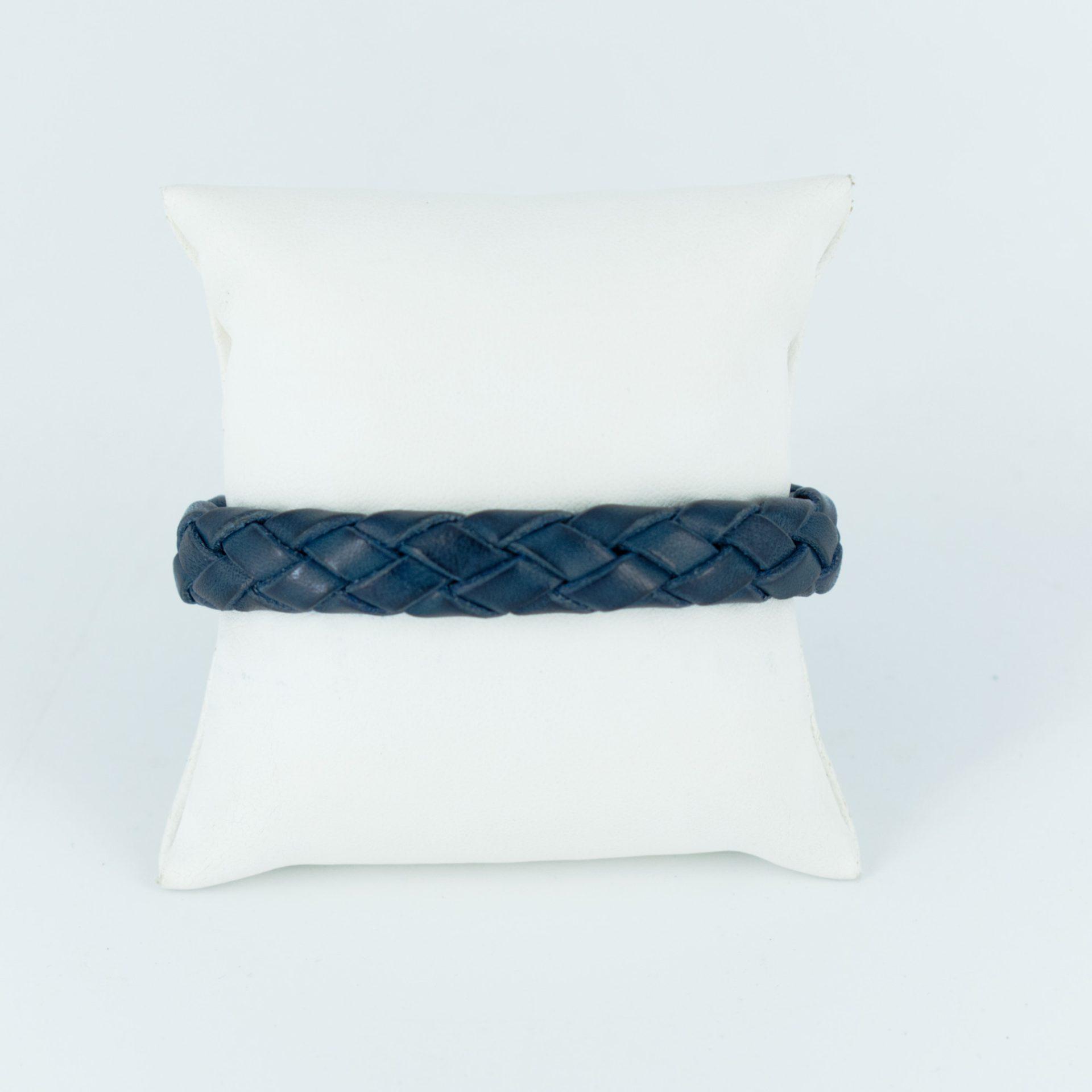 Bracelet cuir tressé ovale bleu