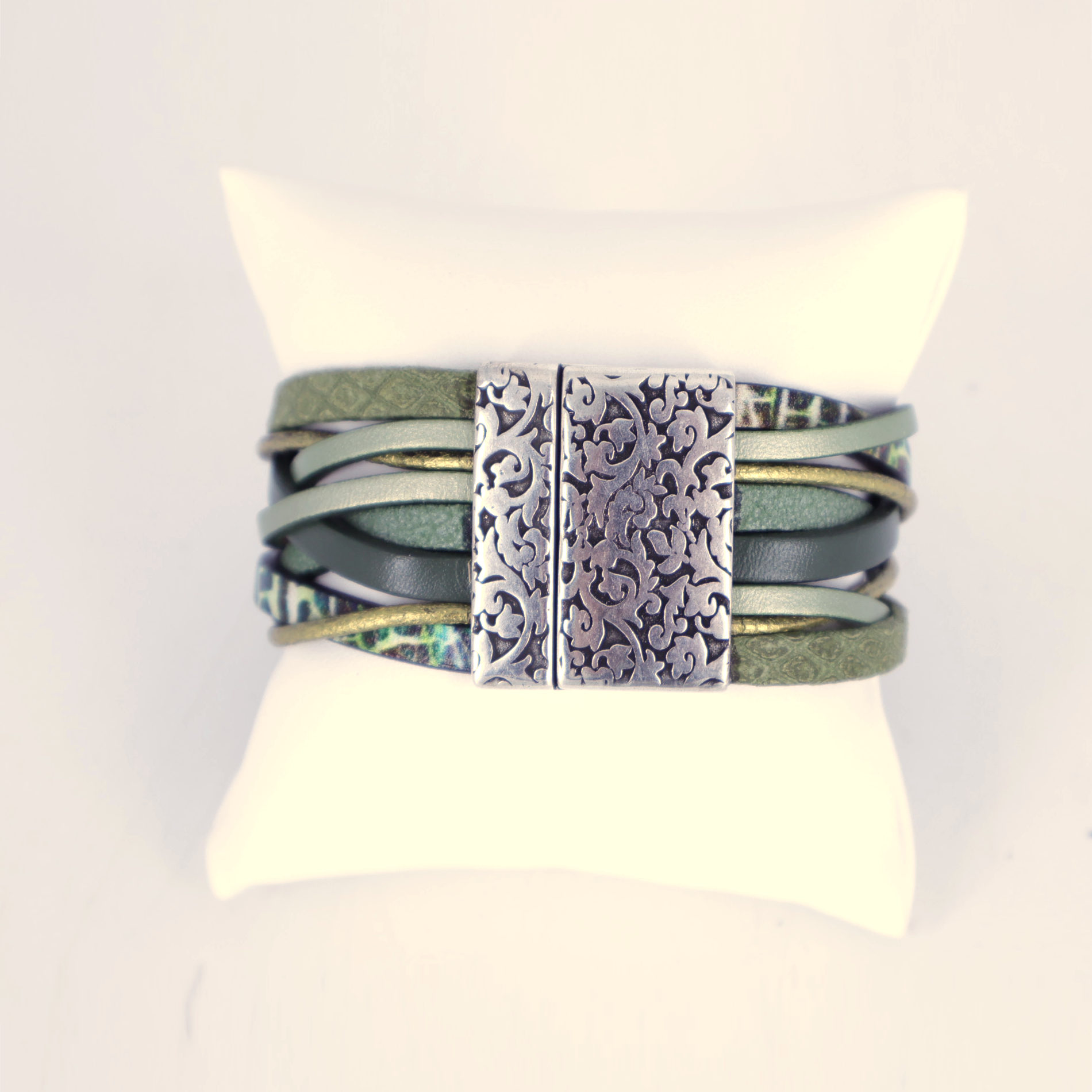 Bracelet cuir entrelas amazonie kaki avec fermoir