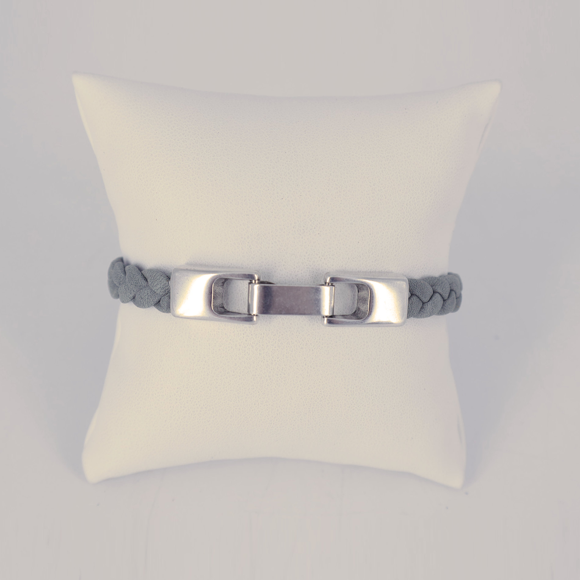 bracelet cuir tresse plate gris avec fermoir