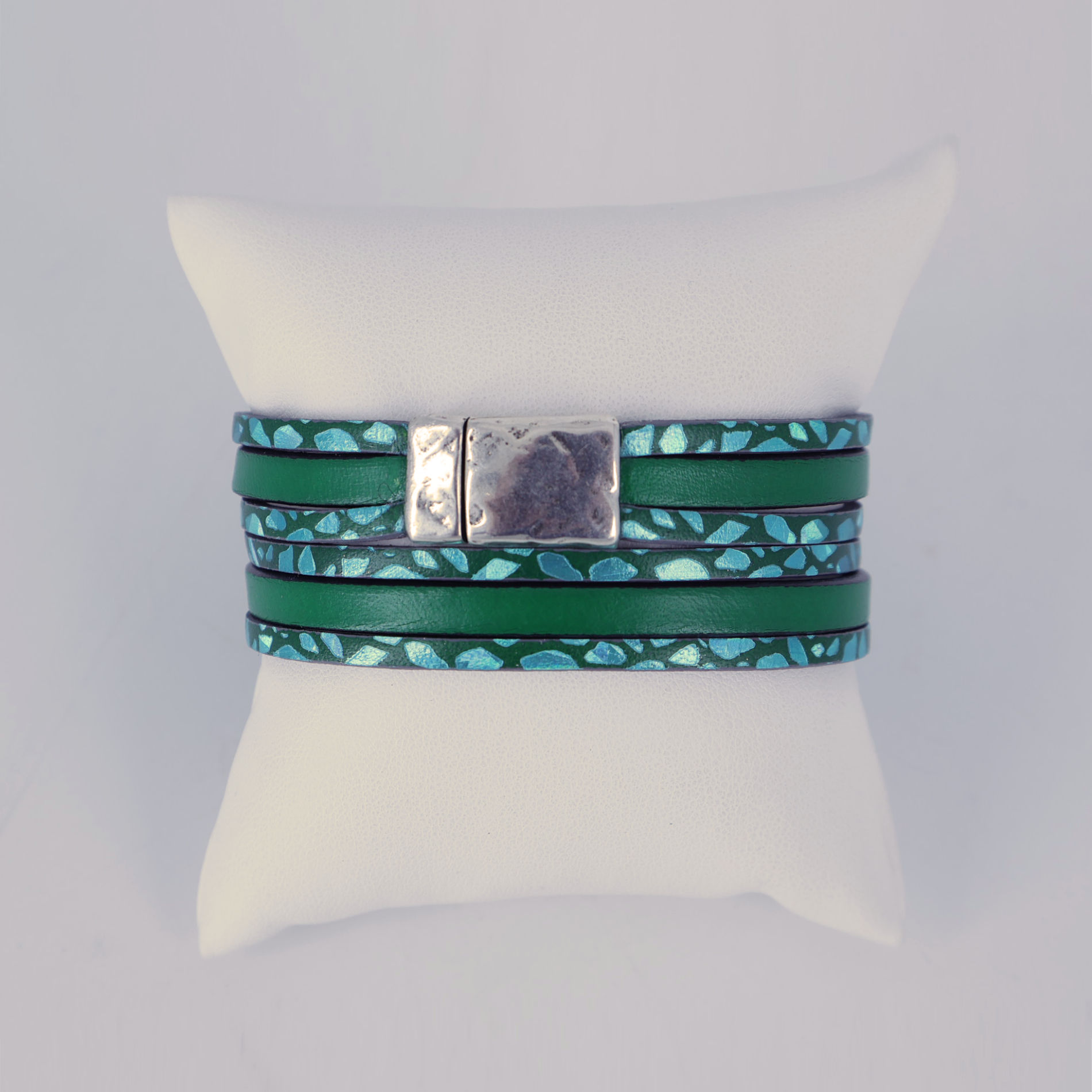 Bracelet cuir 2 tours girafe vert irisé avec fermoir